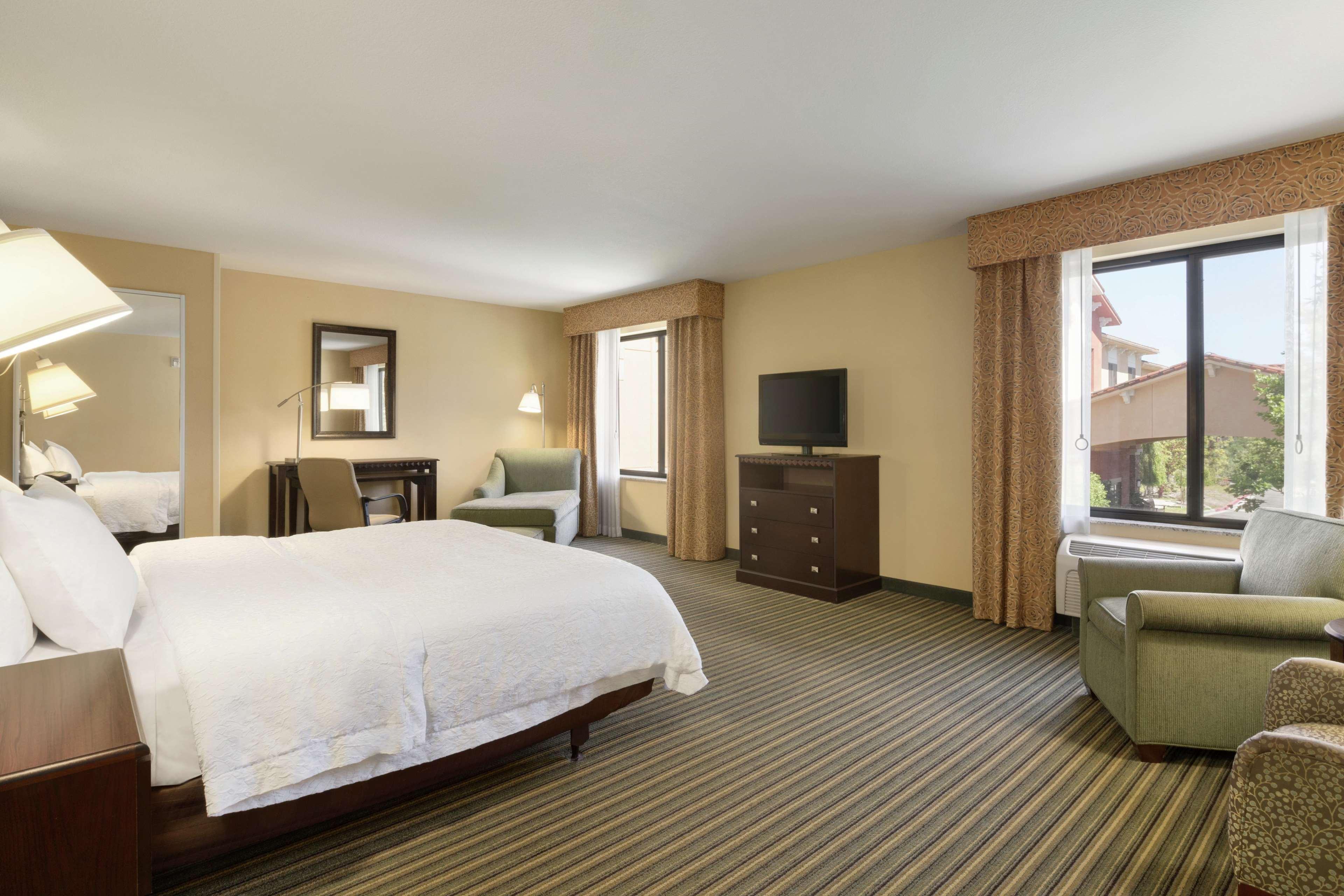 Hampton Inn & Suites Thousand Oaks Exterior foto