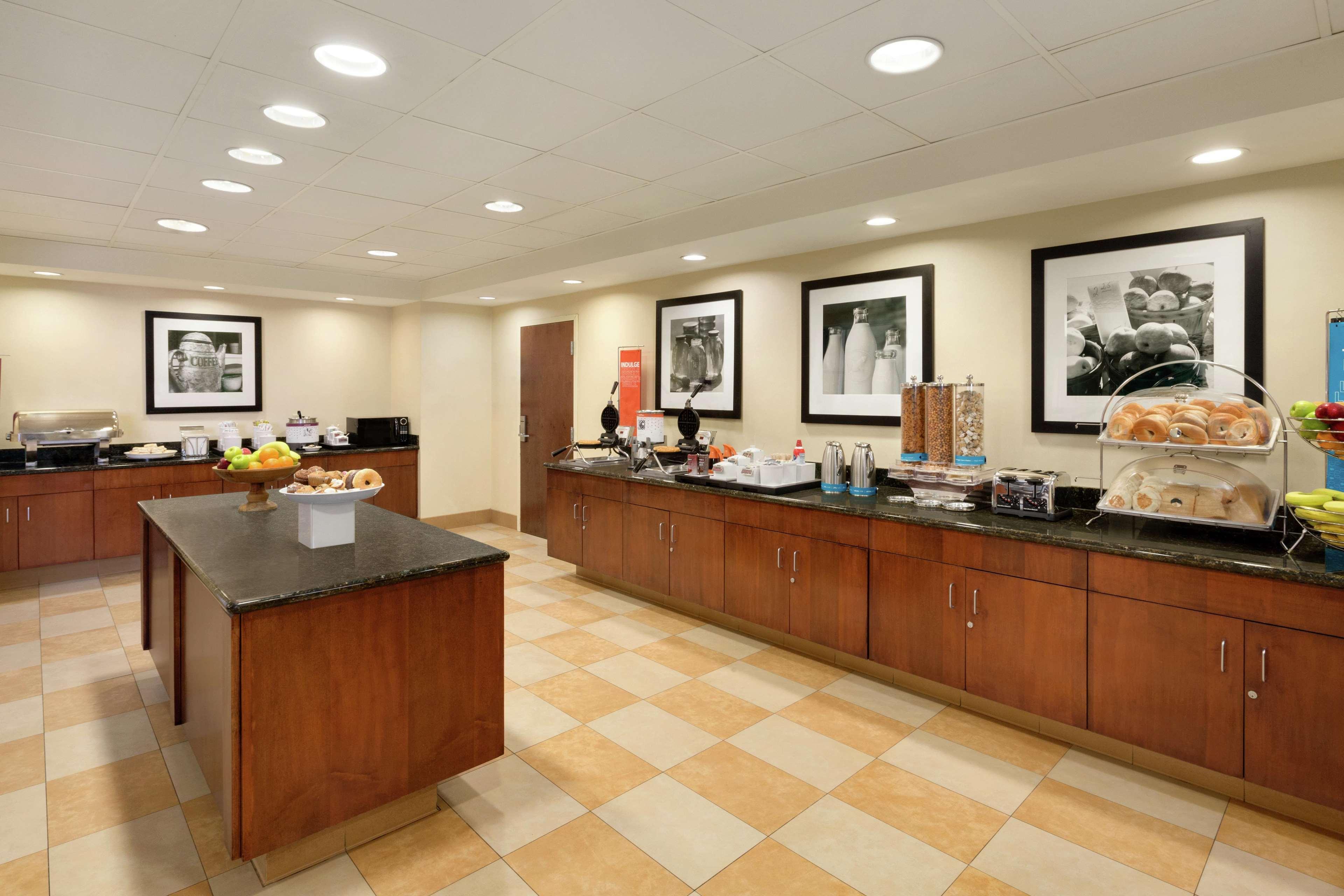 Hampton Inn & Suites Thousand Oaks Exterior foto