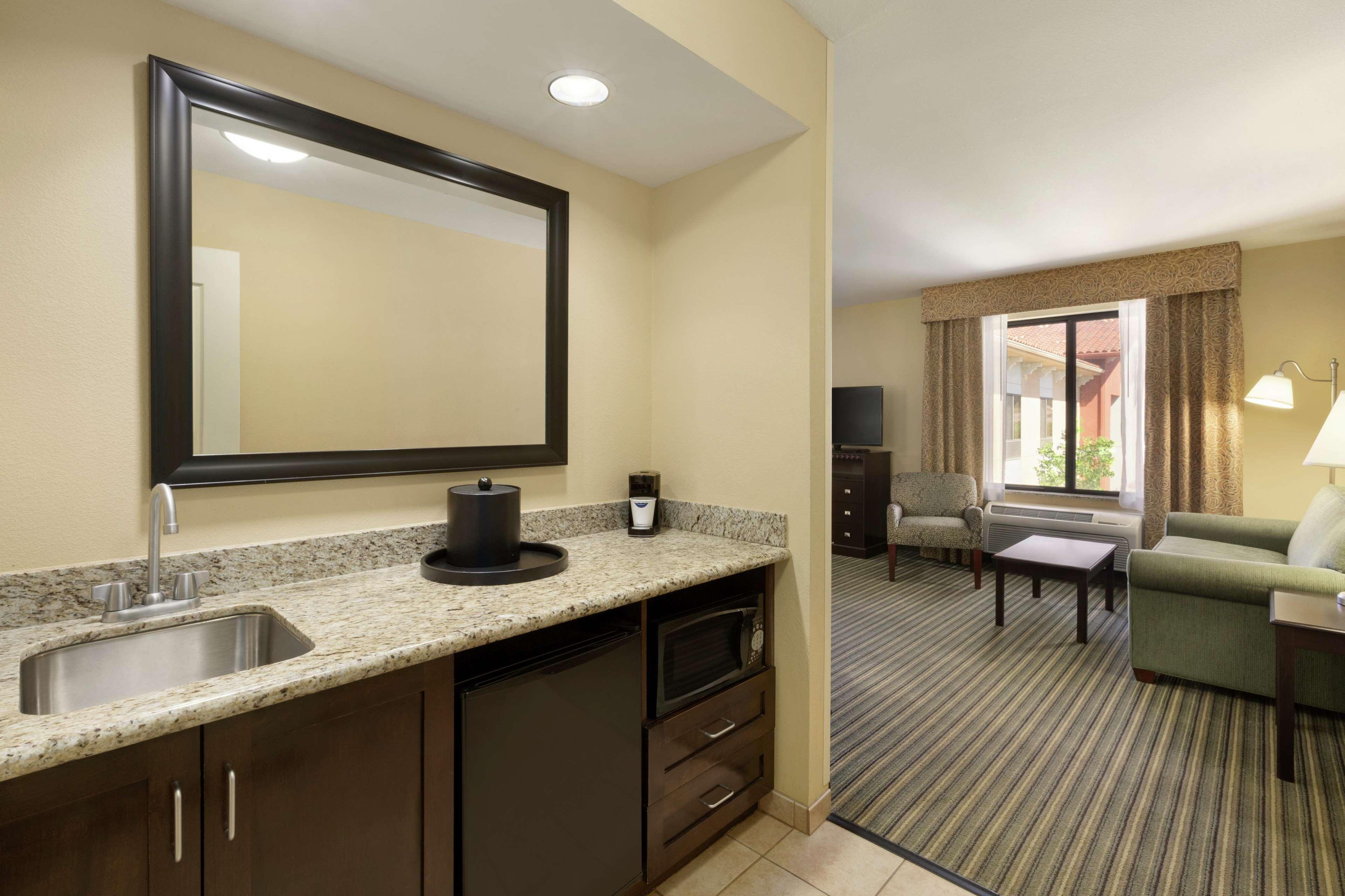 Hampton Inn & Suites Thousand Oaks Exterior foto